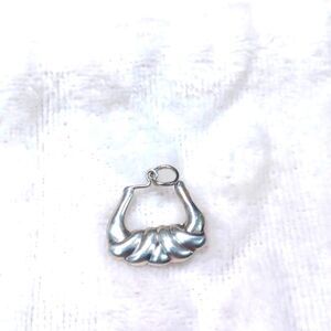 Sterling Silver 925 Irish Knot Pendant 1 Inch
